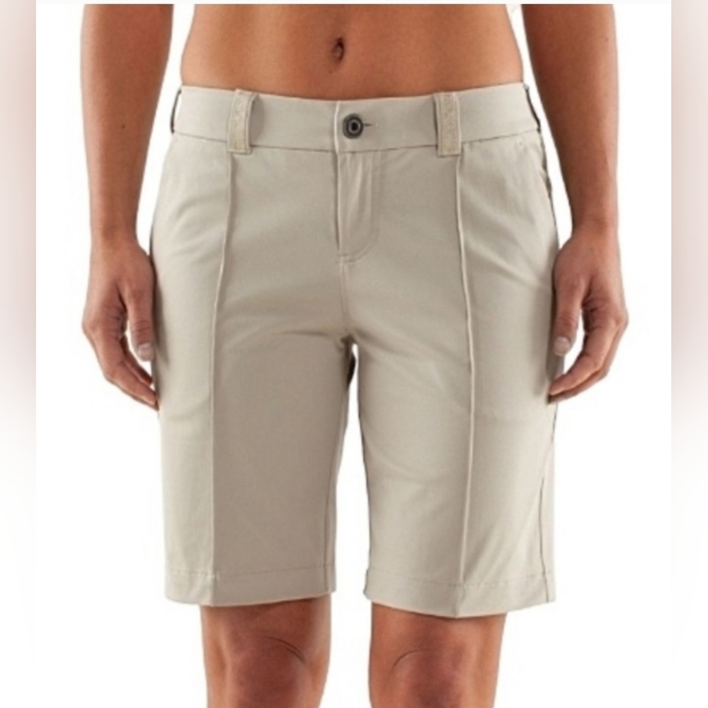 Lululemon Mojave Tan Club Shorts Size 4